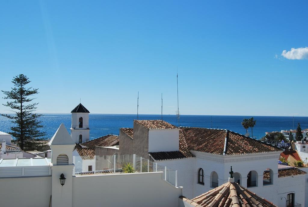 Apartamentos Plaza Nerja Luaran gambar