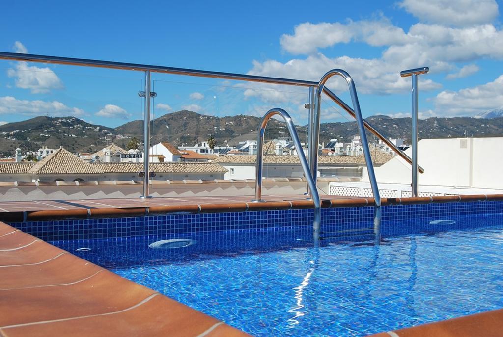 Apartamentos Plaza Nerja Luaran gambar